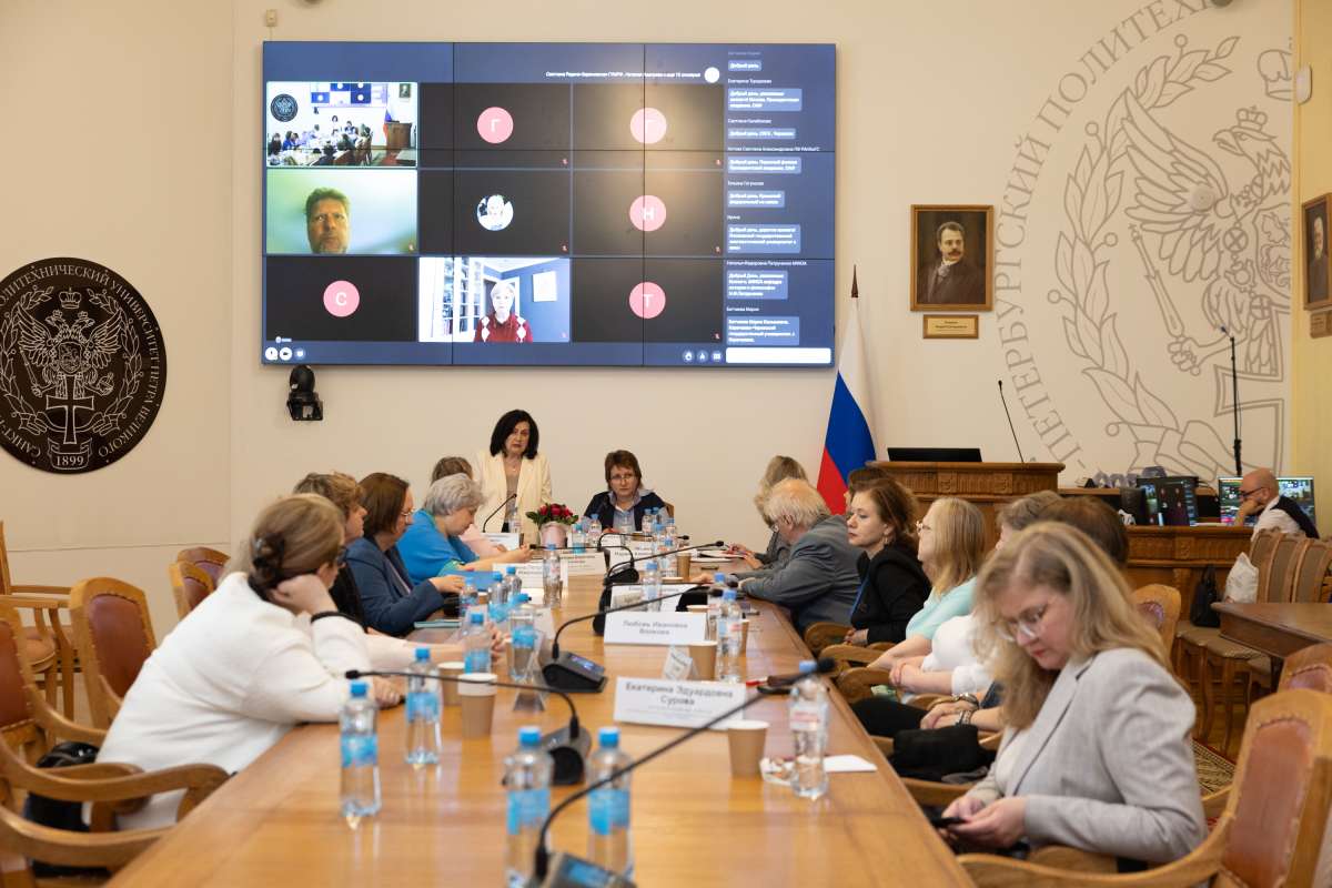 В Высшей школе общественных наук прошел семинар по разработке учебно-методического комплекса «Культура личности и общества»